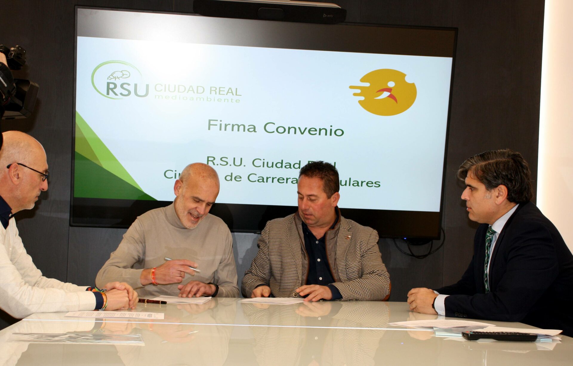 El Consorcio de Residuos Sólidos Urbanos (RSU) aumenta su patrocinio este 2025 en el ‘Circuito de Carreras de Ciudad Real’