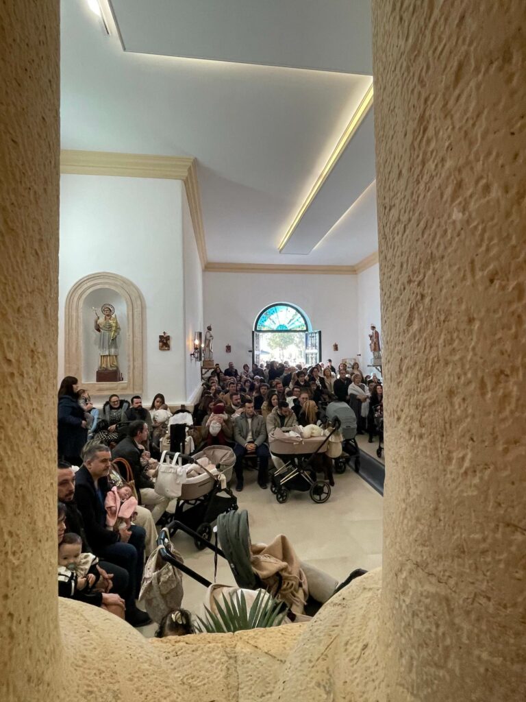 Presentación niños y niñas a la Virgen de las Viñas