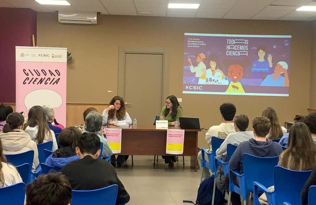 Villarrubia de los Ojos visibilizó la importancia de las mujeres en la ciencia con la charla de la investigadora María Ujué González, del CSIC