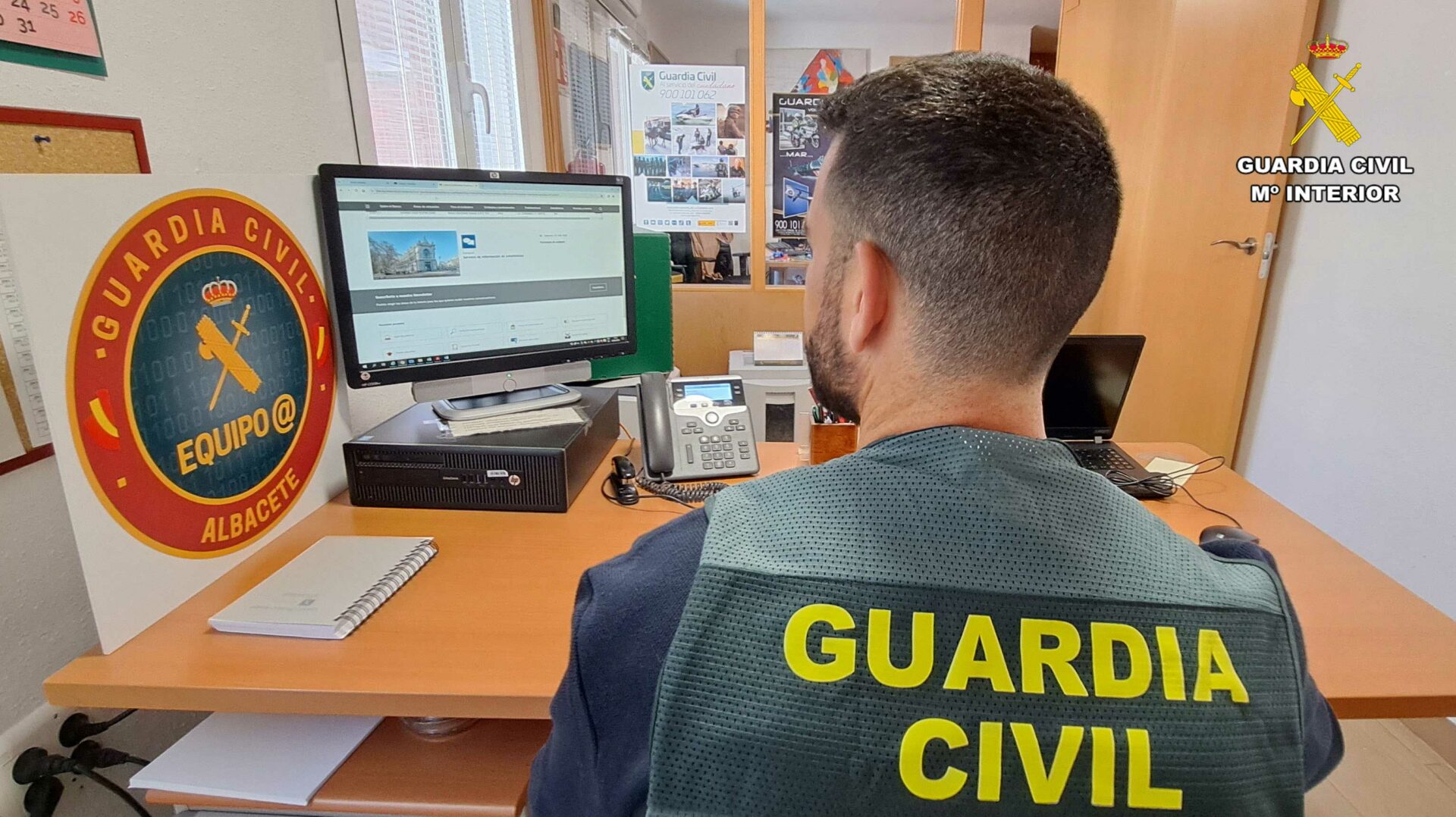 La Guardia Civil detiene a una persona e investiga a otra por varios delitos de estafa por Internet