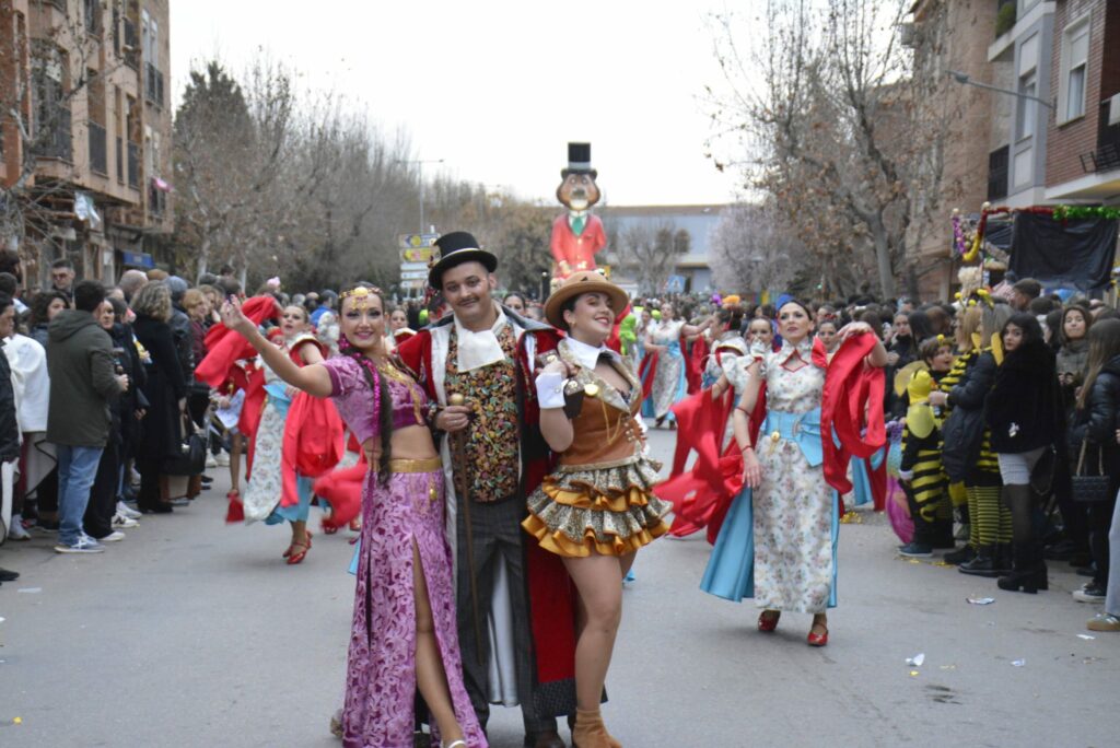 La peña Harúspices de Tomelloso ganadora del Premio Principal del Concurso de Carrozas y Charangas de Malagón